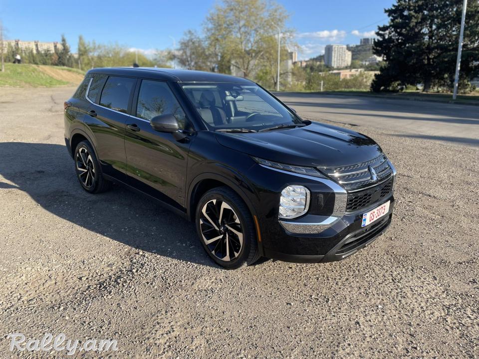 Продаеться Mitsubishi Outlander 2022
