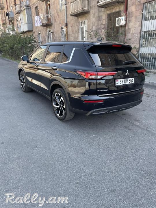Mitsubishi outlander