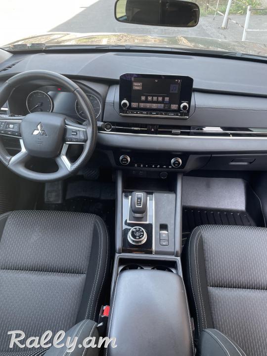 Mitsubishi outlander