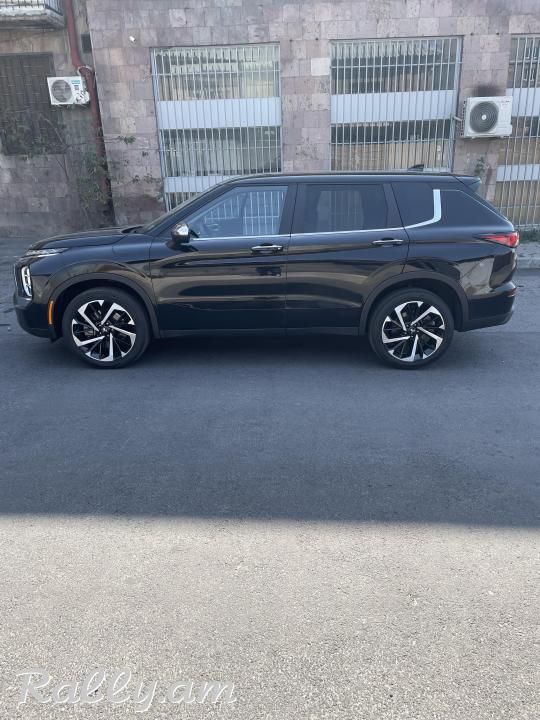 Mitsubishi outlander