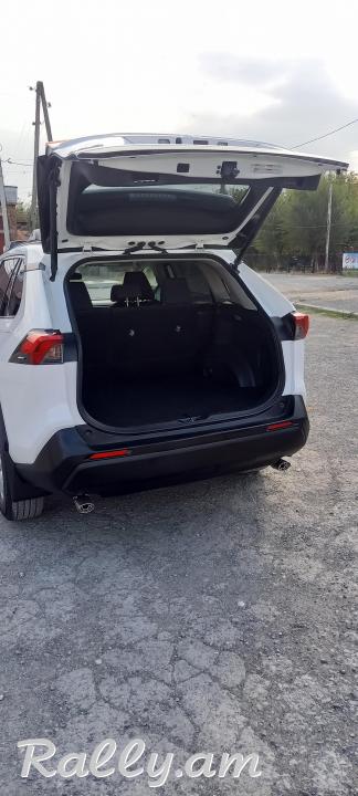 TOYOTA RAV4 XLE 2019   27500$
