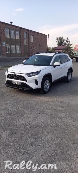 TOYOTA RAV4 XLE 2019   27500$