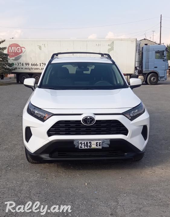 TOYOTA RAV4 XLE 2019   27500$