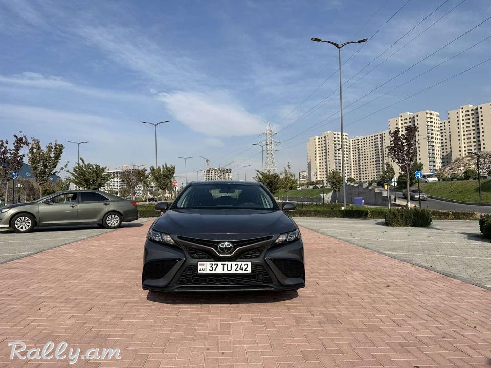 Toyota Camry 2022 SE