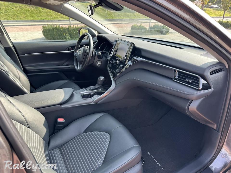 Toyota Camry 2022 SE