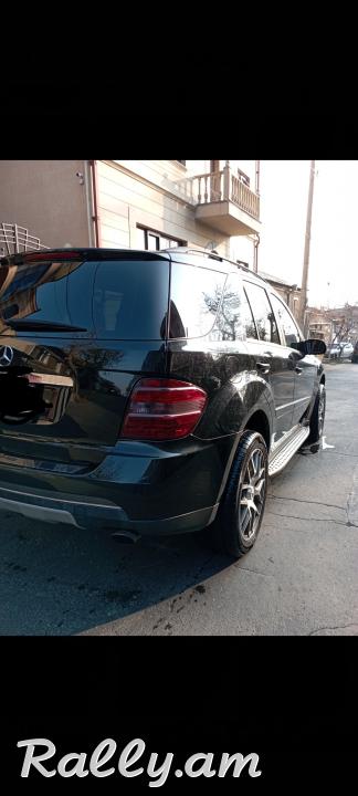 Классная машина мл 350 привозной из Америки. 