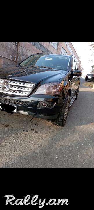Классная машина мл 350 привозной из Америки. 