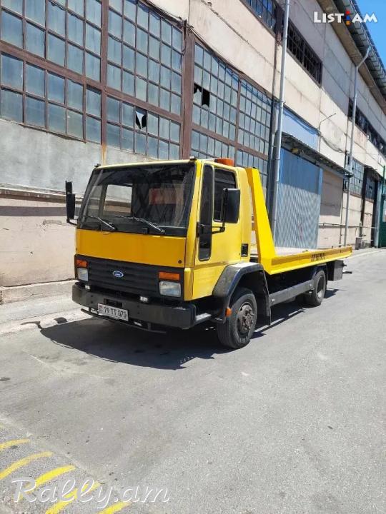 Վաճառվում է ավտոքարշակ ֆորդ իվեկո կարգո