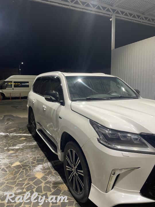 Lexus lx570