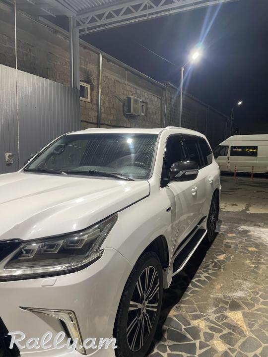 Lexus lx570