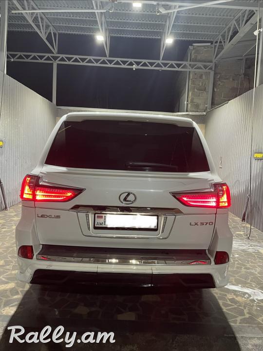 Lexus lx570