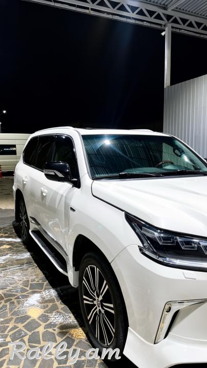 Lexus lx570