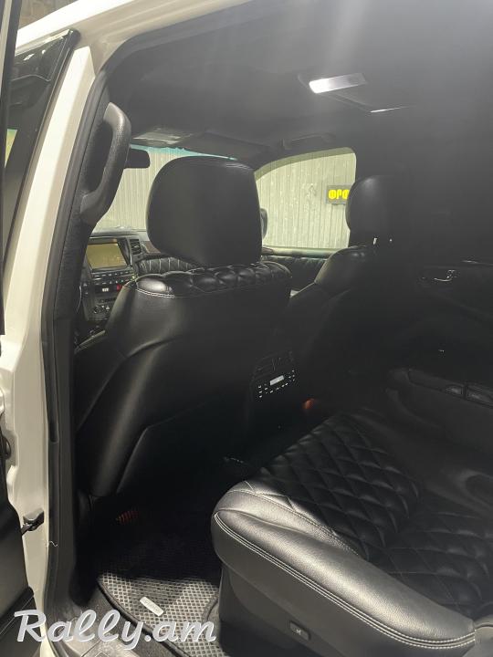 Lexus lx570