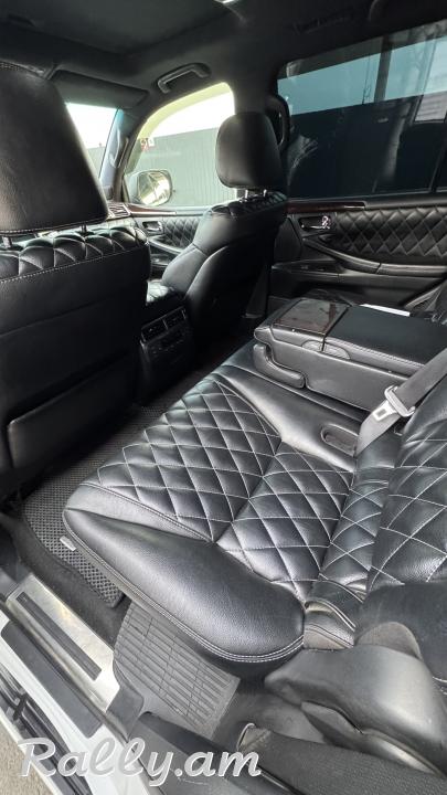 Lexus lx570