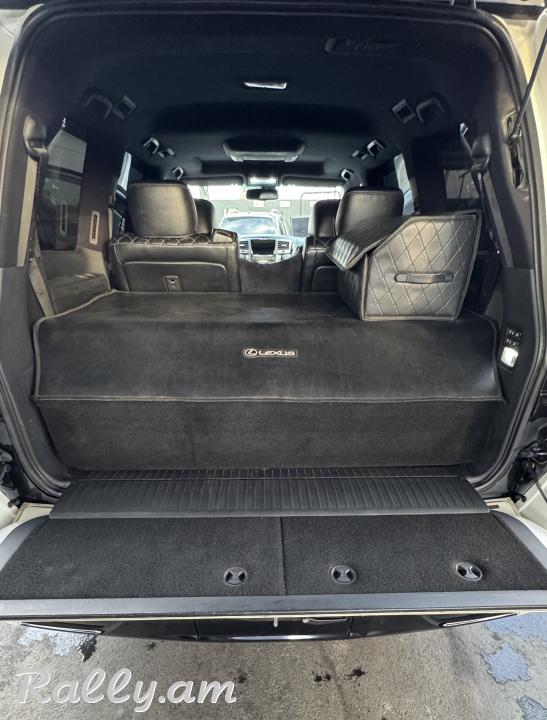 Lexus lx570