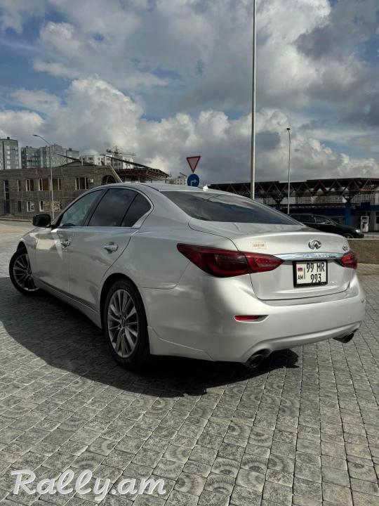Infiniti Q50