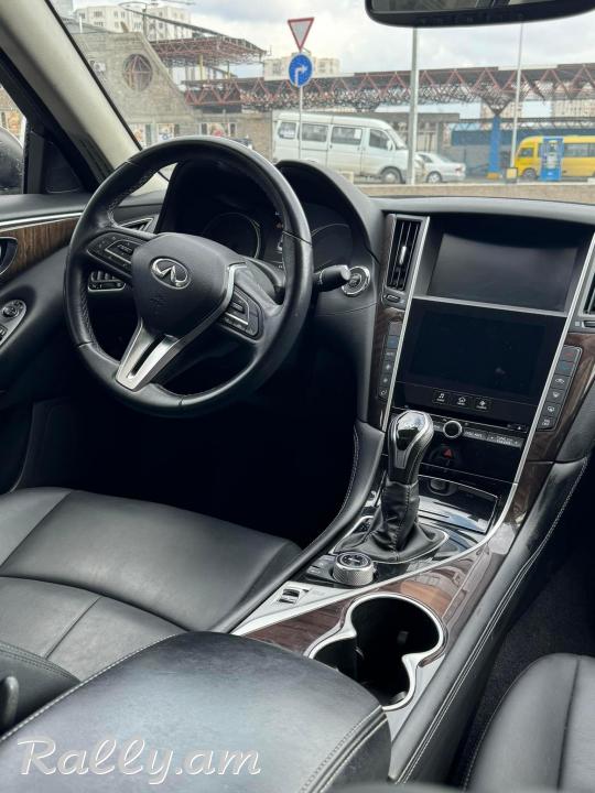 Infiniti Q50