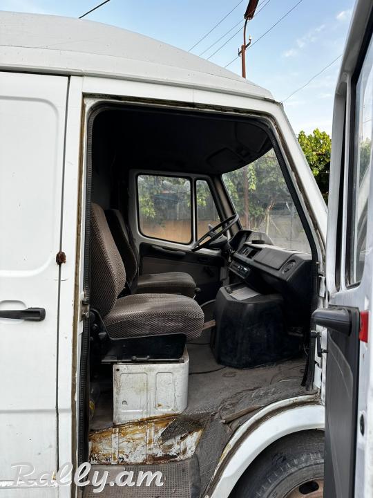 Mercedes բեռնատար 1991թ, Դիզել, մատոռ կառոբկա նորմալ վիճակում է 