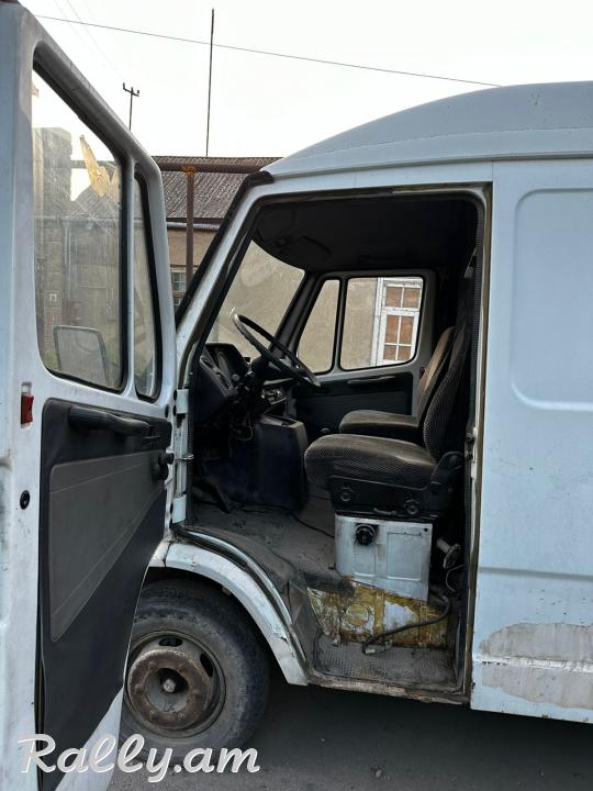 Mercedes բեռնատար 1991թ, Դիզել, մատոռ կառոբկա նորմալ վիճակում է 