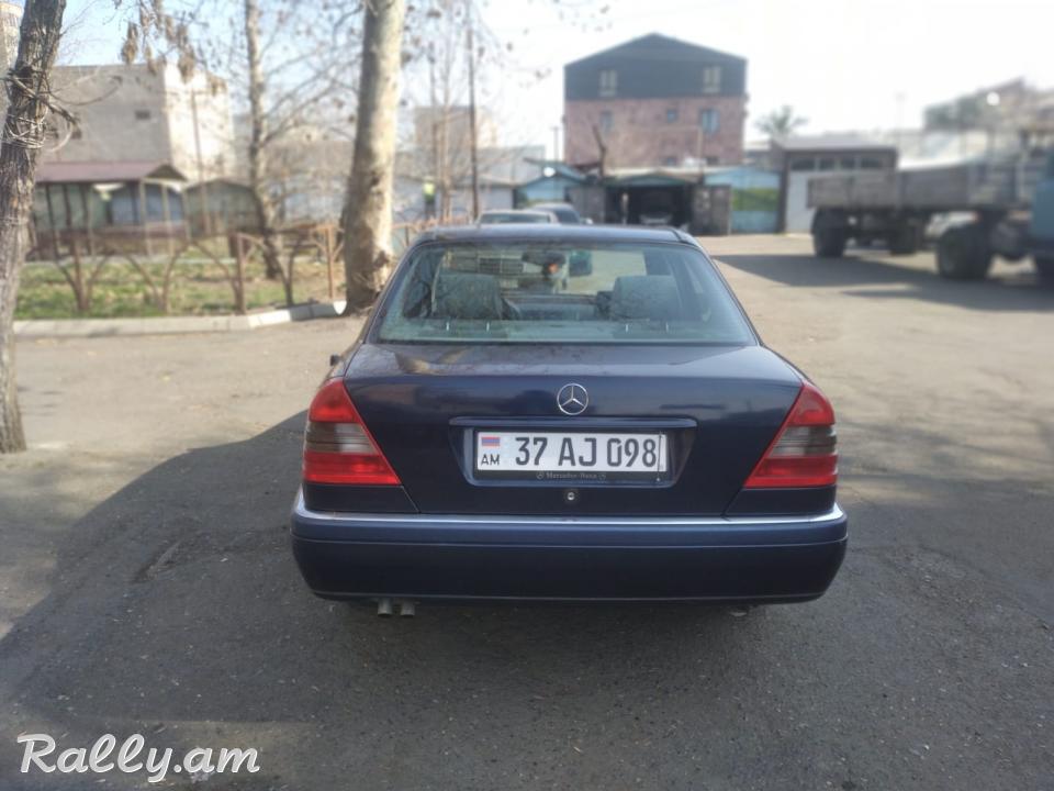 Mercedes c 7000 