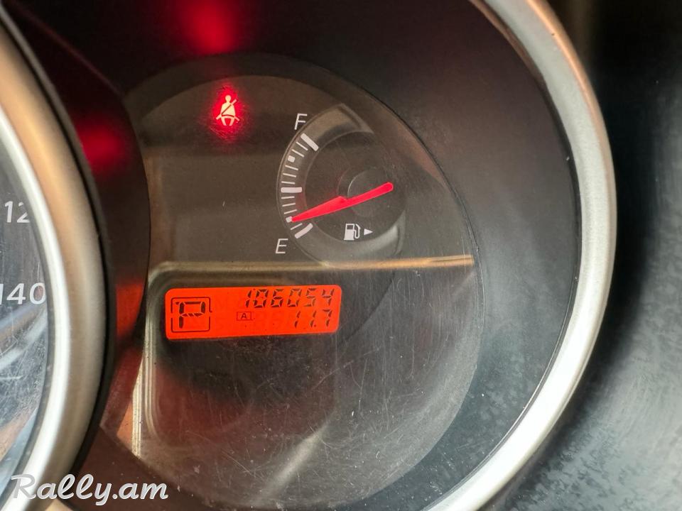 Վաճառվում է Nissan Versa 2012թ․