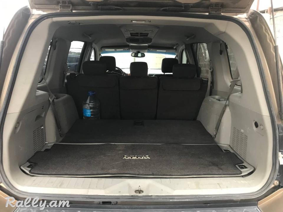 Nissan Armada, 5.6 л., 2003 г., газ
