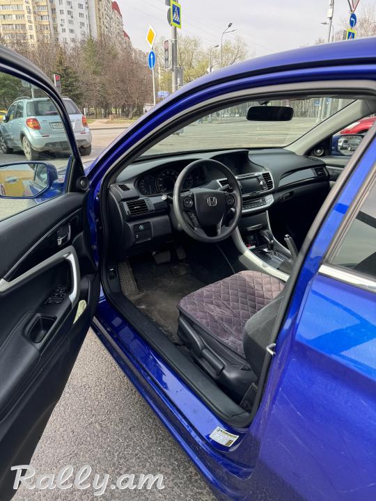 Продается Honda accord coupe (место нахождения - в Москве) 