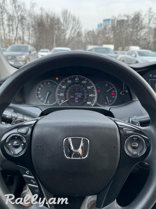 Продается Honda accord coupe (место нахождения - в Москве) 