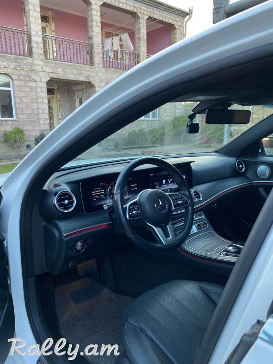 Mercedes-Benz E350 2020