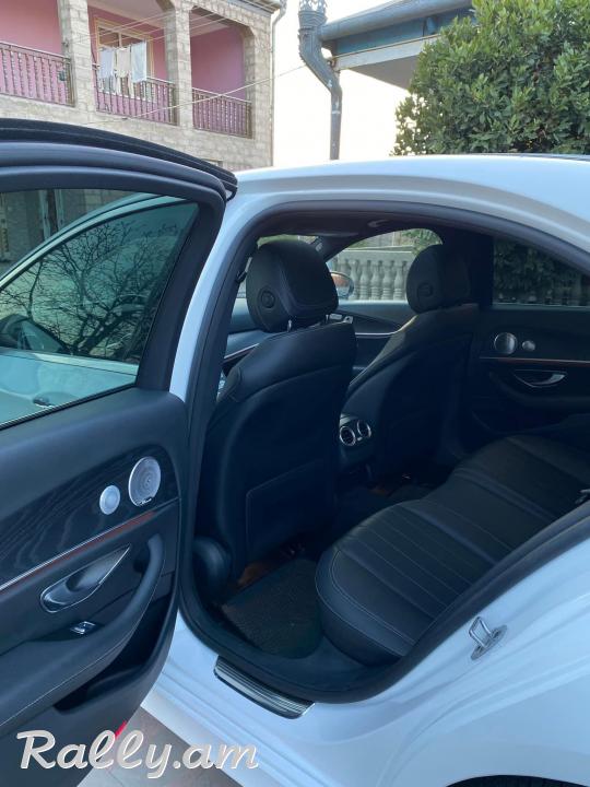 Mercedes-Benz E350 2020