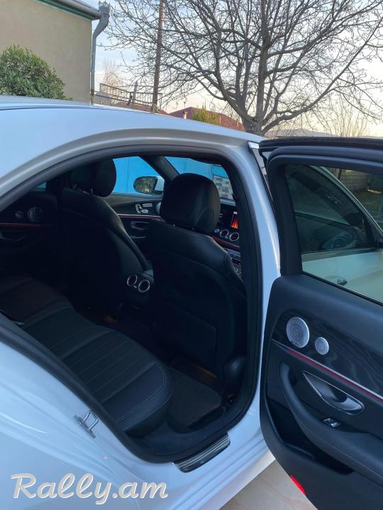 Mercedes-Benz E350 2020