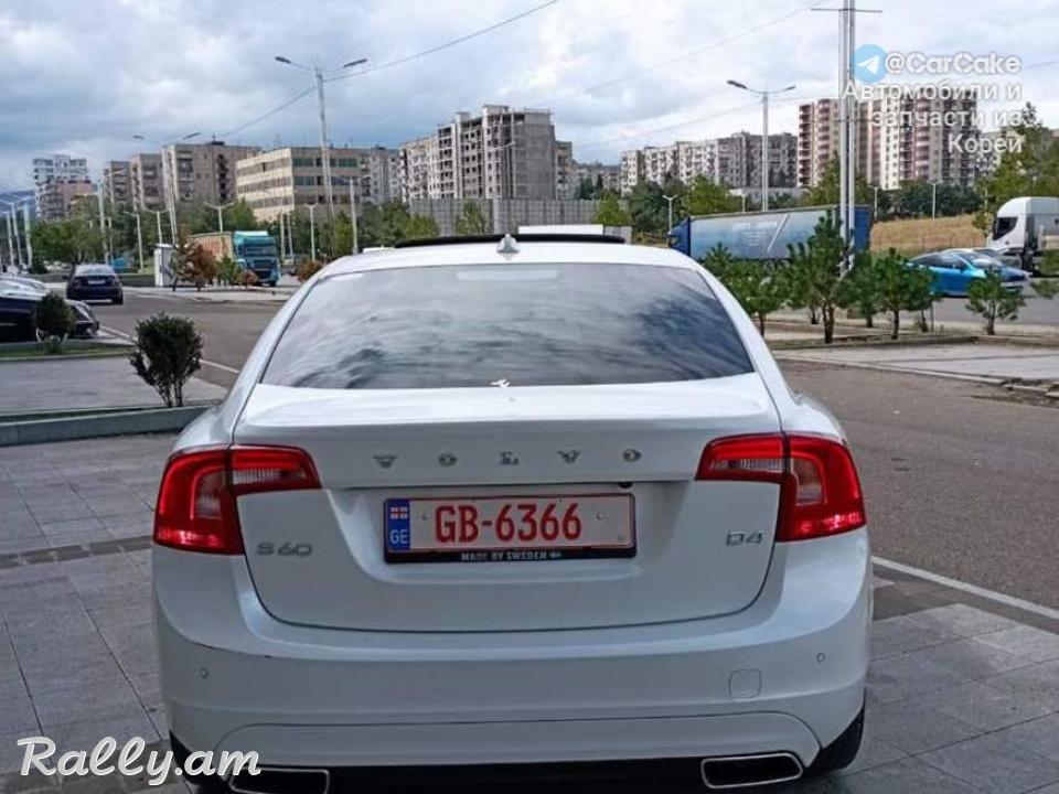 2018 VOLVO S 60 