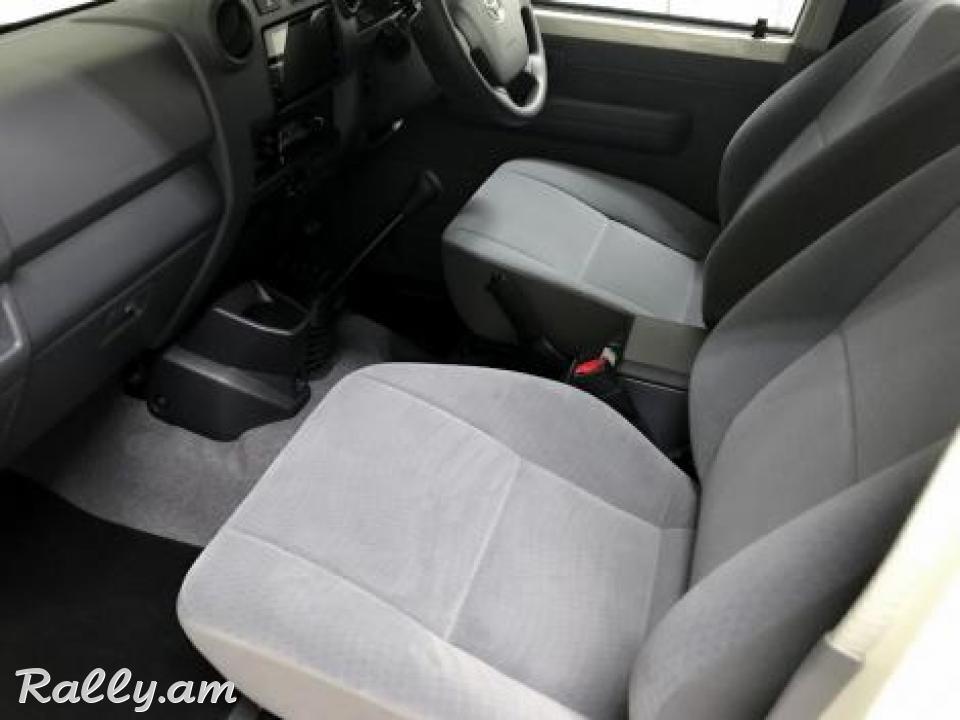  Toyota Land Cruiser Pickup 2019