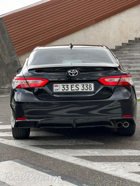Toyota camry SE 2020