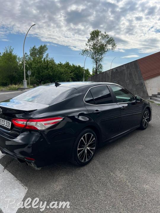 Toyota camry SE 2020