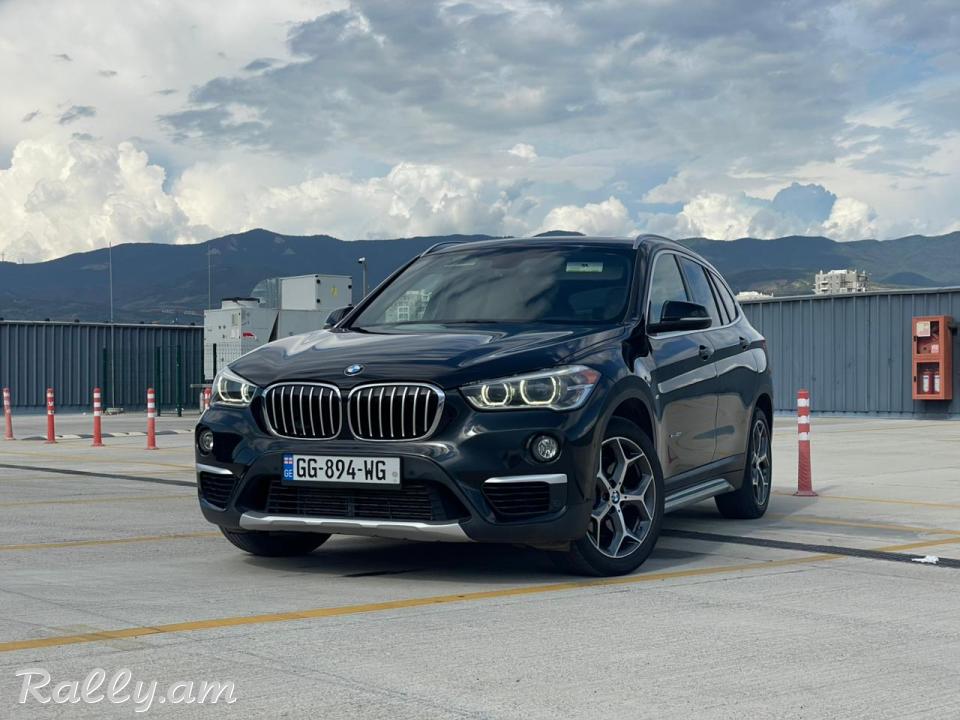 Продаю BMW X1 