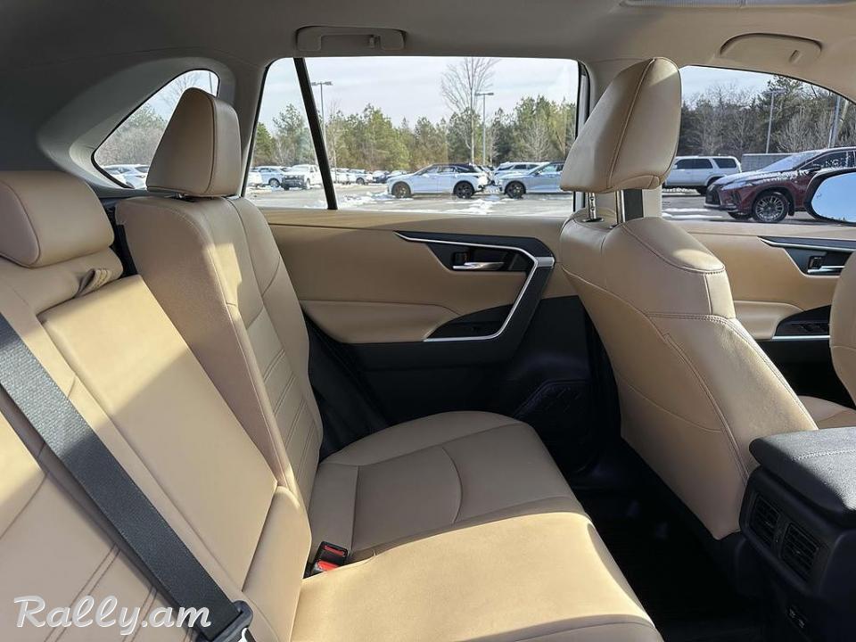  Used 2019 Toyota RAV4 XLE