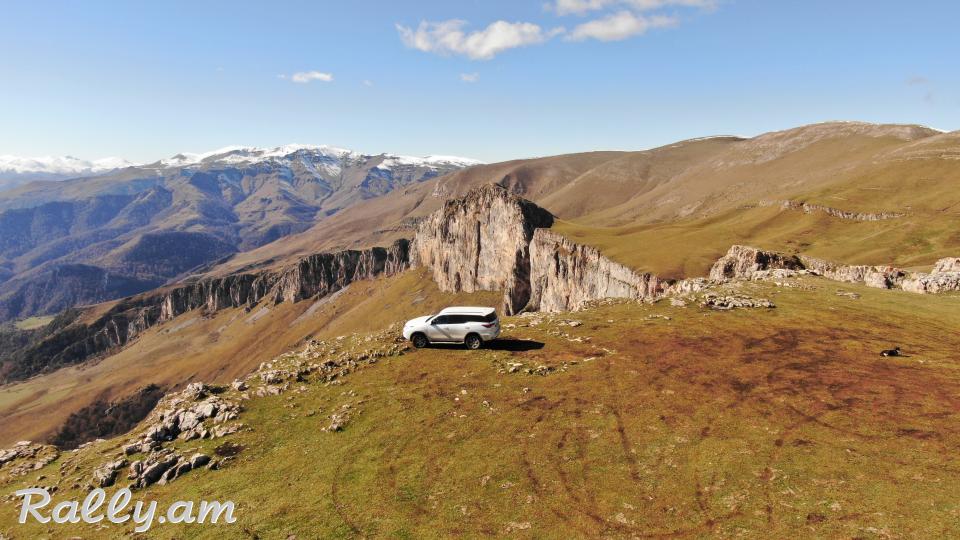 Аренда автомобиля в Армении Ереван Car rental in Armenia Yerevan