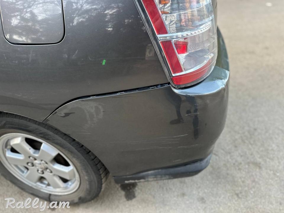 Toyota Prius 4200$