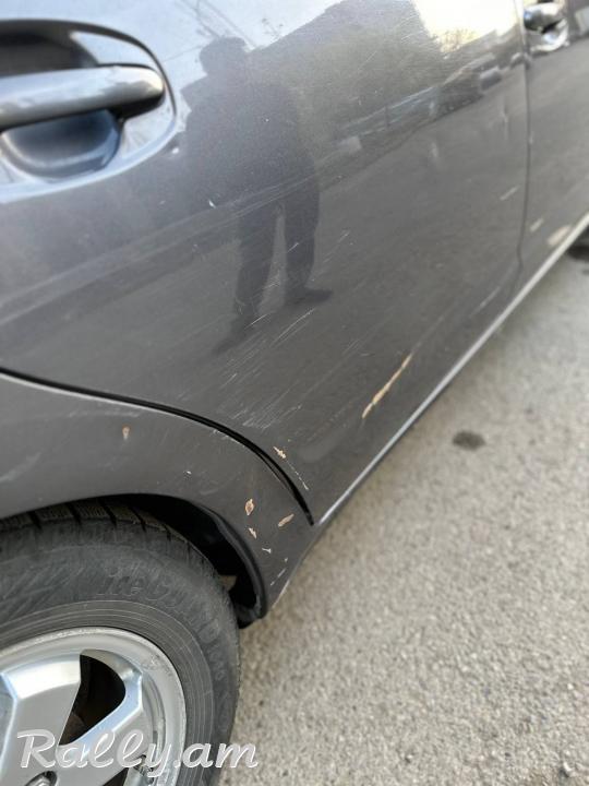 Toyota Prius 4200$