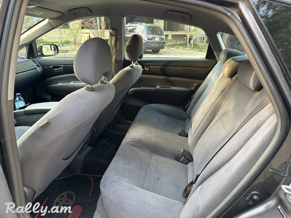 Toyota Prius 4200$