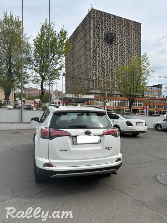 Toyota Rav 4 
