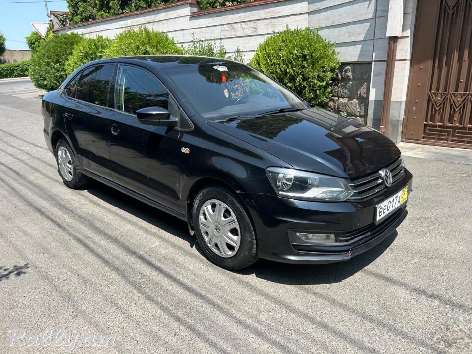 VOLKSWADEN POLO