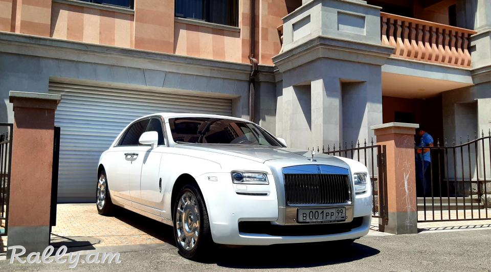 Прокат Rolls Royce Ghost EWB rent car ավտովարձույթ