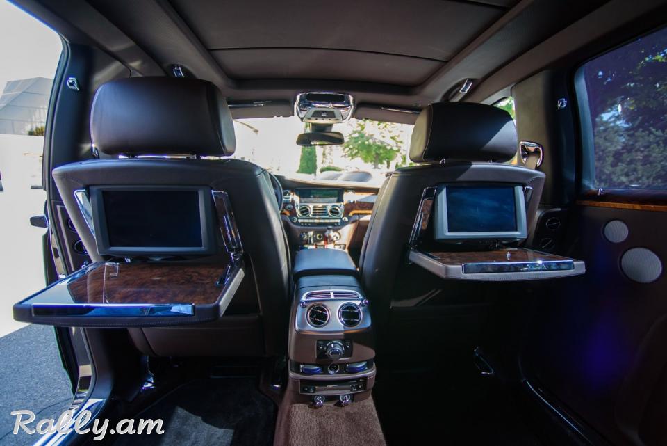 Прокат Rolls Royce Ghost EWB rent car ավտովարձույթ