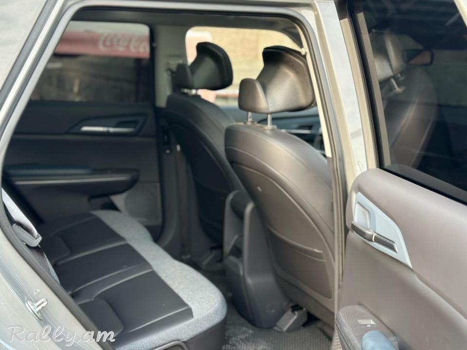  2024 Kia EV5