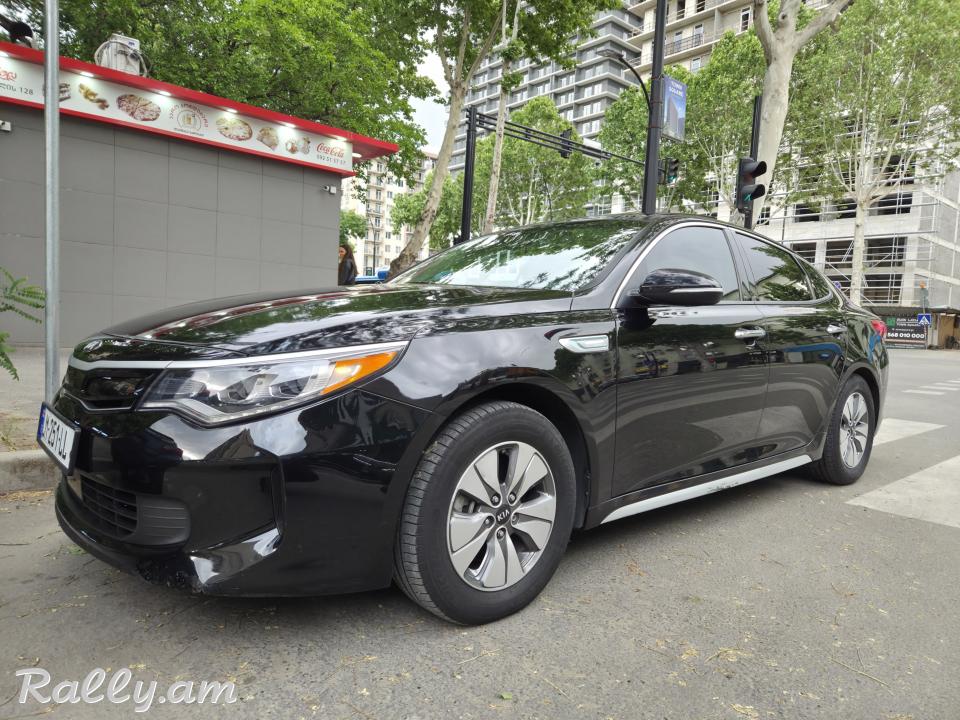Продаётся Kia Optima Hibrid