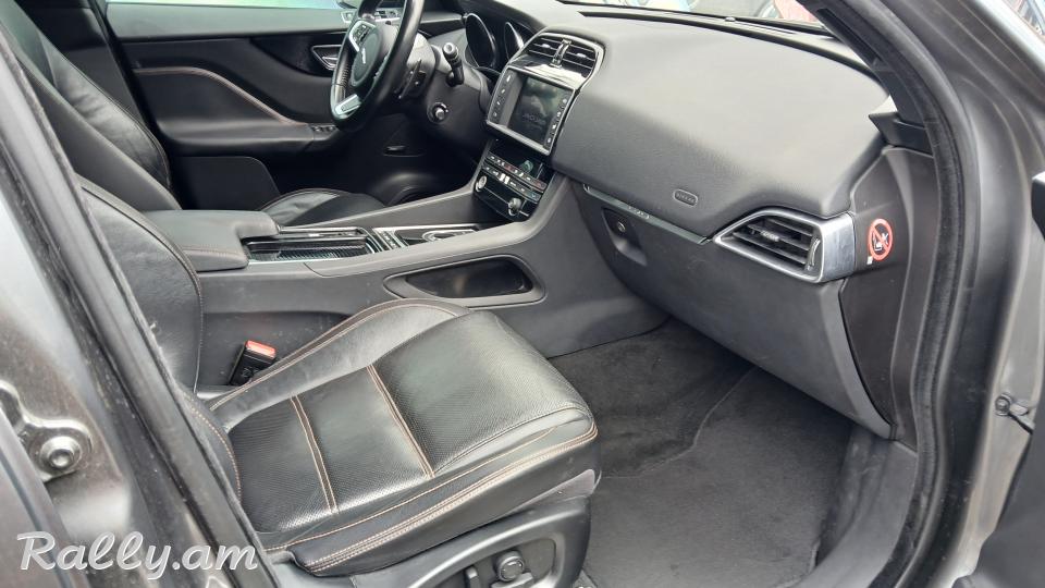 Jague f -pace
