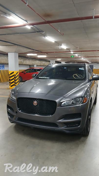 Jague f -pace