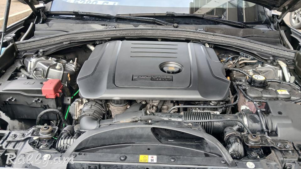 Jague f -pace